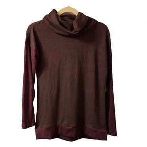 NWT XERSION COWL NECK ACTIVE TOP